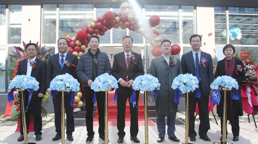 1613706490598622.jpg 剪彩2-900.jpg